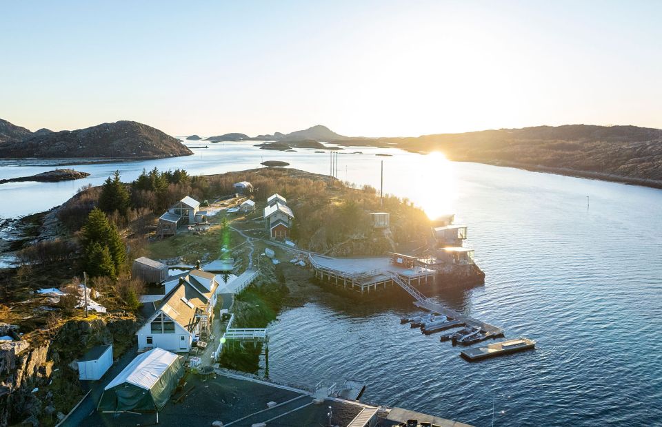 Manshausen ved solnedgang. Foto: Fredrik Ahlsen