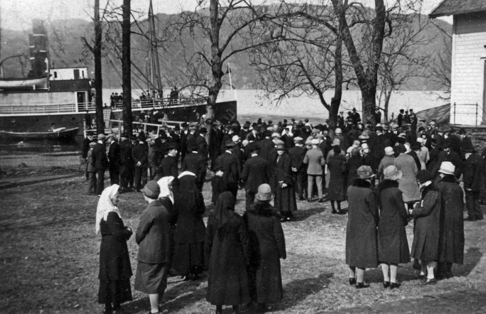 Foto tatt en prekensøndag i 1924