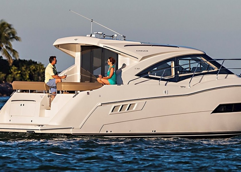 Carver C37 Coupe