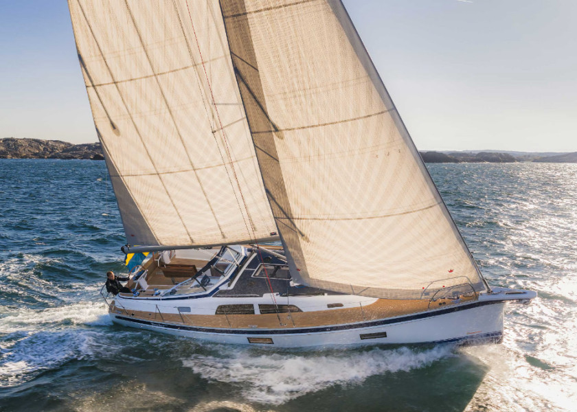 Hallberg-Rassy 370