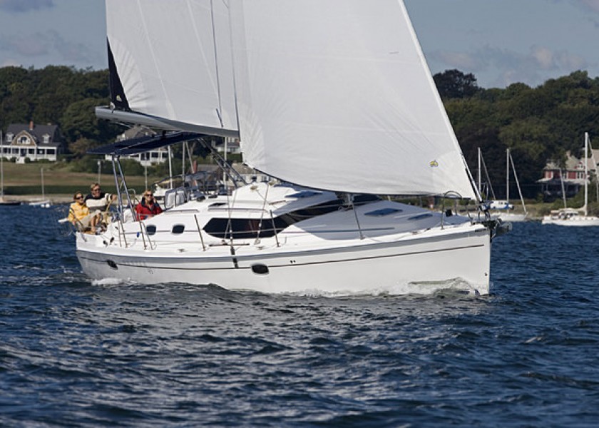 Hunter 45 Deck Saloon