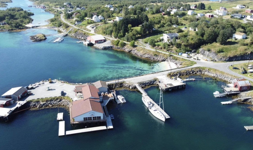 N&aelig;rbutikken S&oslash;rarn&oslash;y Gjestebrygge