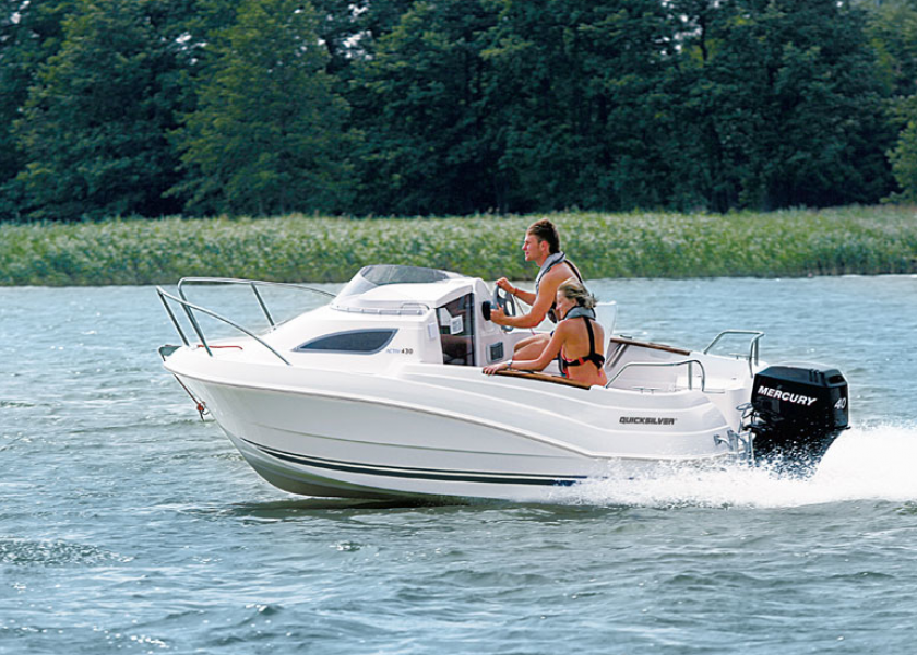 Quicksilver Activ 430 Cabin