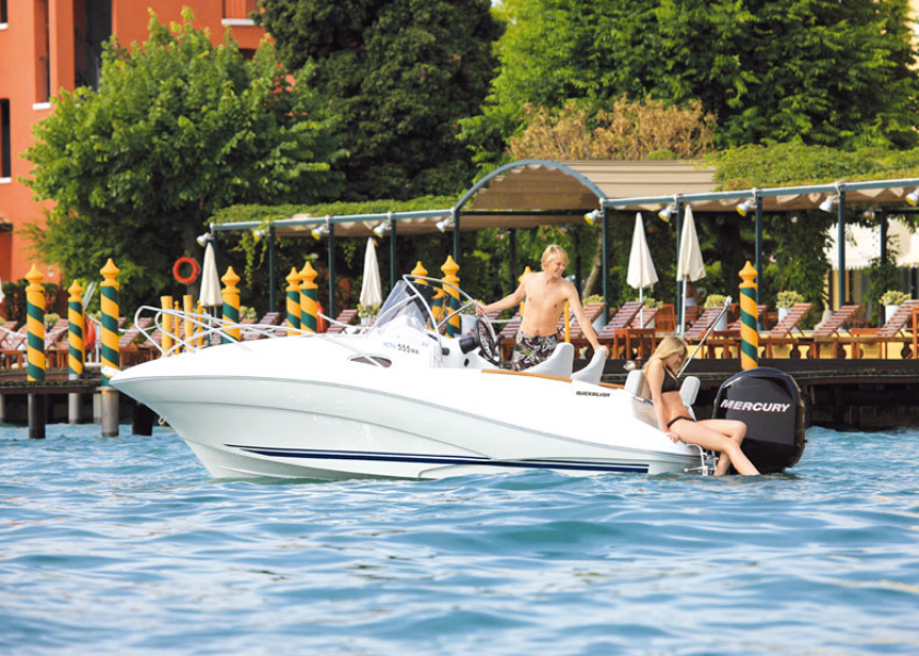 Quicksilver Activ 555 WA