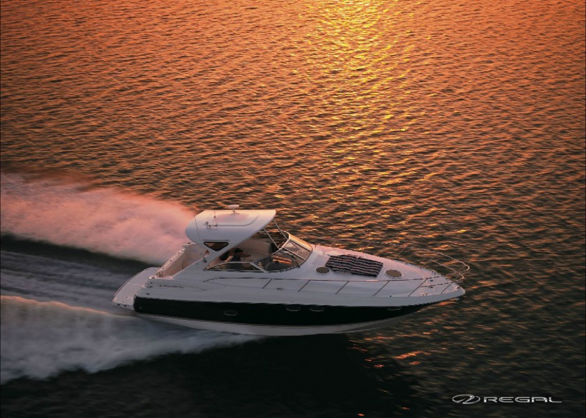Regal 38 Express Sportyacht