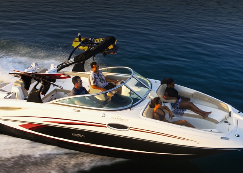 SeaRay 260 Sundeck