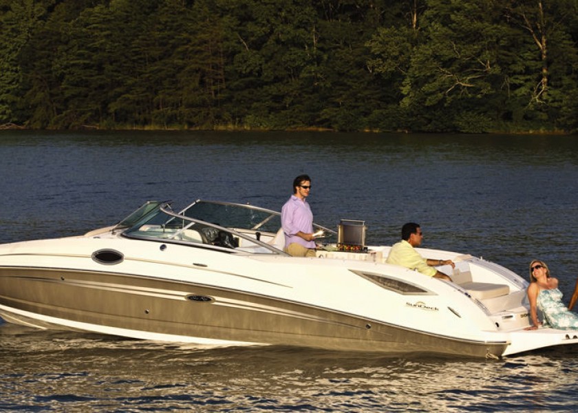 SeaRay 300 Sundeck